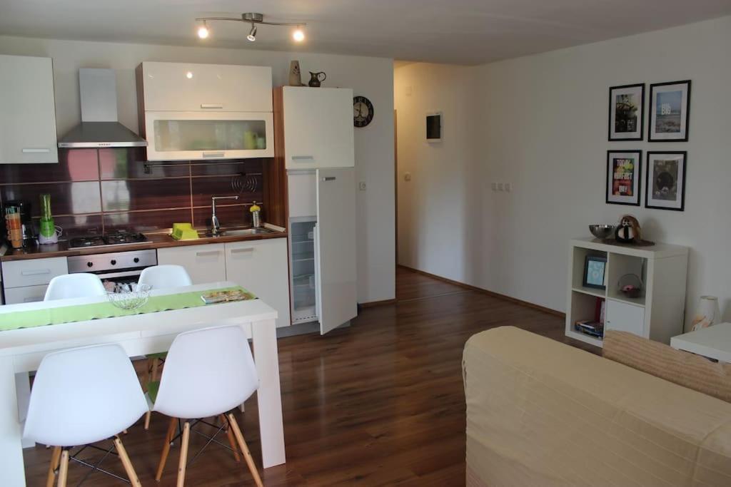 Modern Apartment In פורץ מראה חיצוני תמונה
